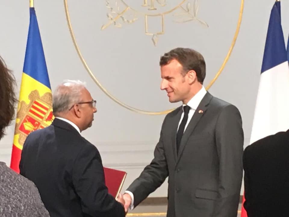 Athauda meets Macron
