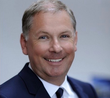 Dirk Naumann
